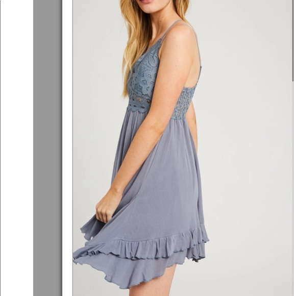 Black & Blush  Scallop lace dress - Picture 6 of 8